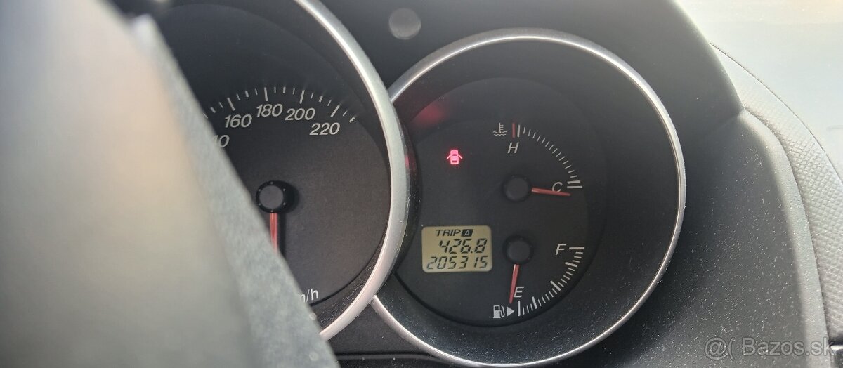 Predám mazdu 3 1,6 s - 8