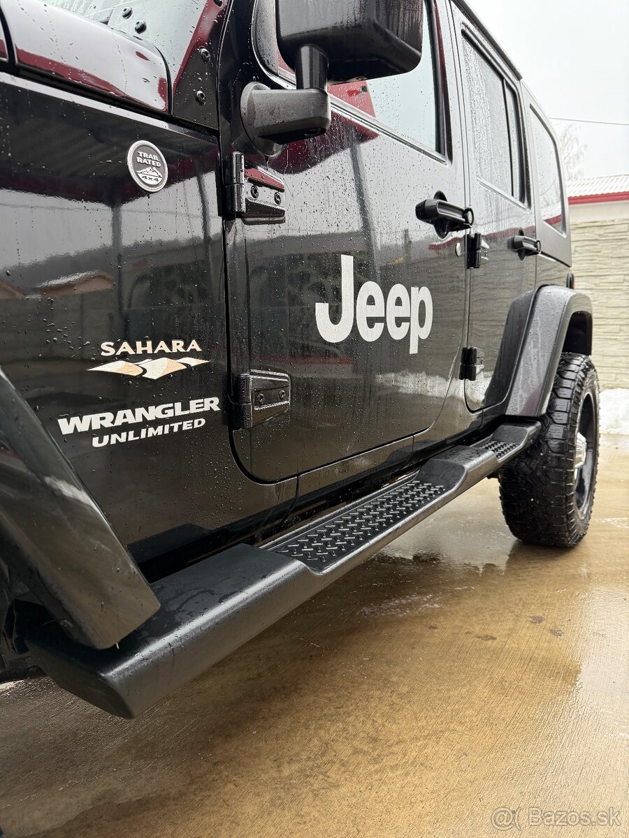 Jeep Wrangler Sahara - 8