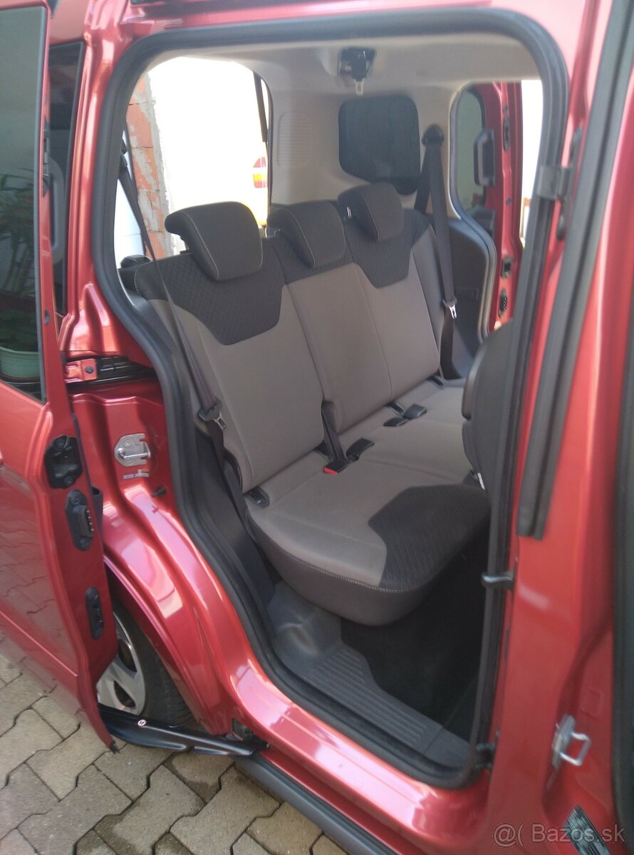 Ford Turneo Courier 1,5 tdi 55 kw. - 8