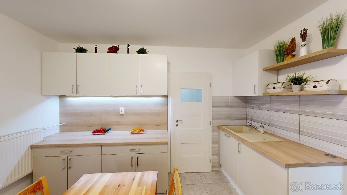 Romantický RD po kompletnej rekonštrukcii v Dolných Salibách - 8