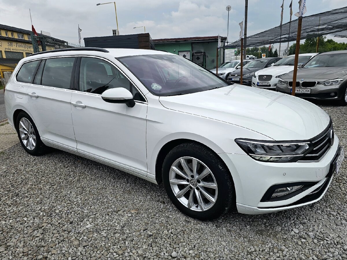Volkswagen Passat Variant 2.0 TDI Elegance DSG Facelift - 8