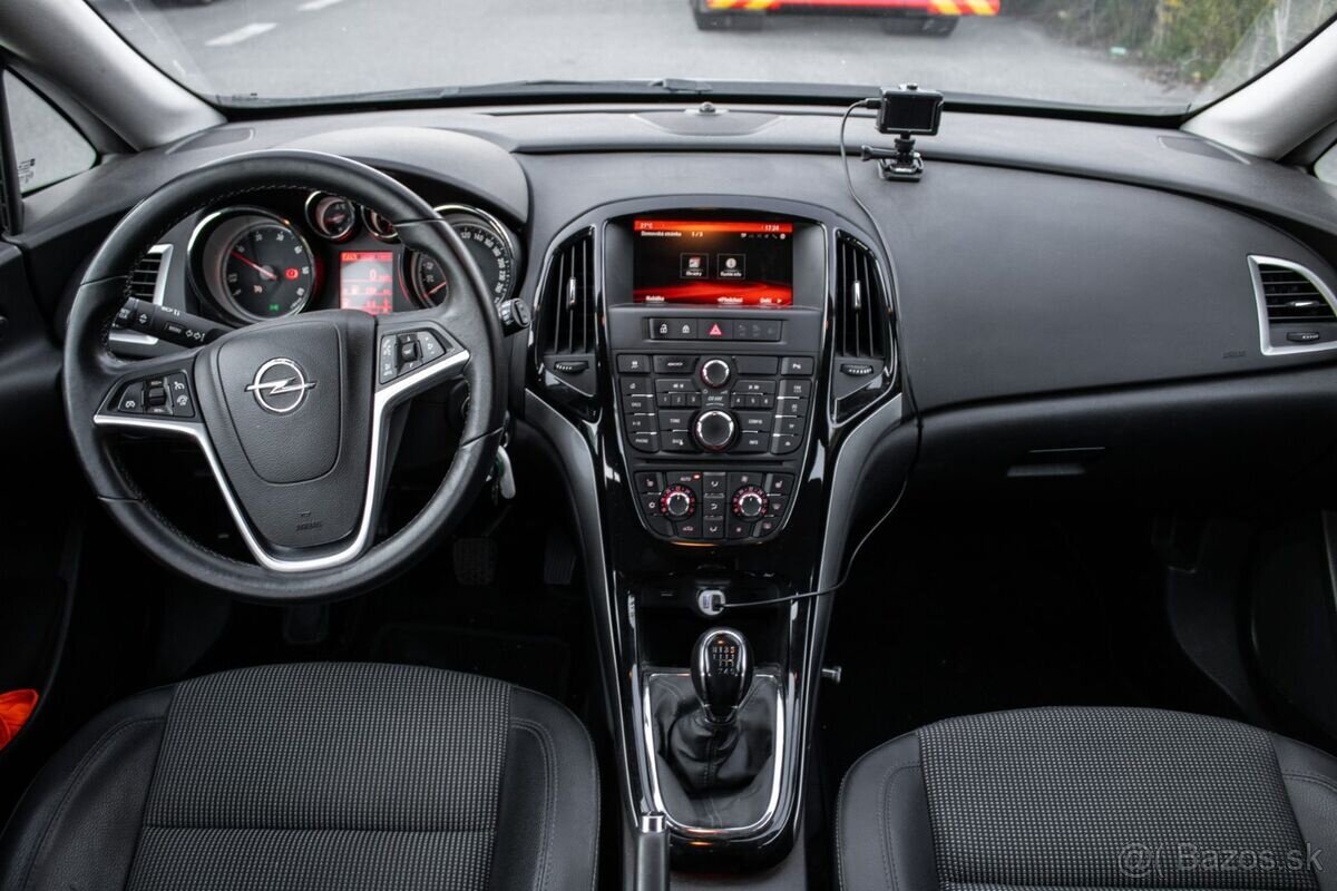 Opel Astra ST Cosmo 81kW 2015 - 8