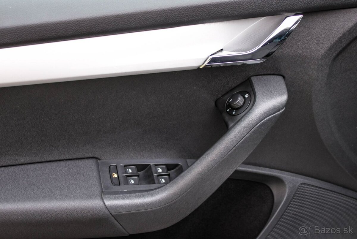 Škoda Octavia Combi 1.6 TDI 110k Active - 8