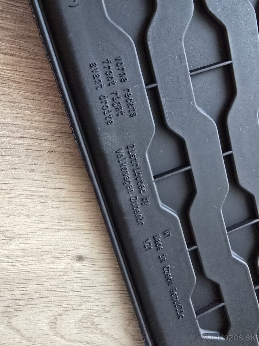 VW Multivan T7 gumové rohože - 8