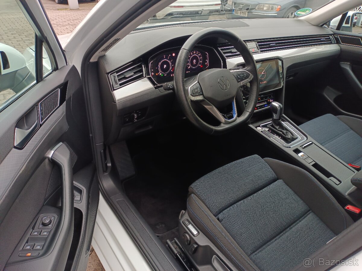 VW Passat B8 GTE Variant 1.4TSI 160kW DSG - záruka Autodraft - 8