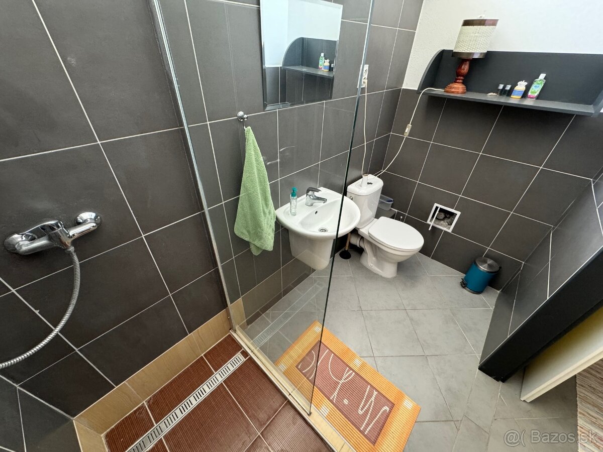 -Predaj komerčného priestoru 109,99 m² - 8