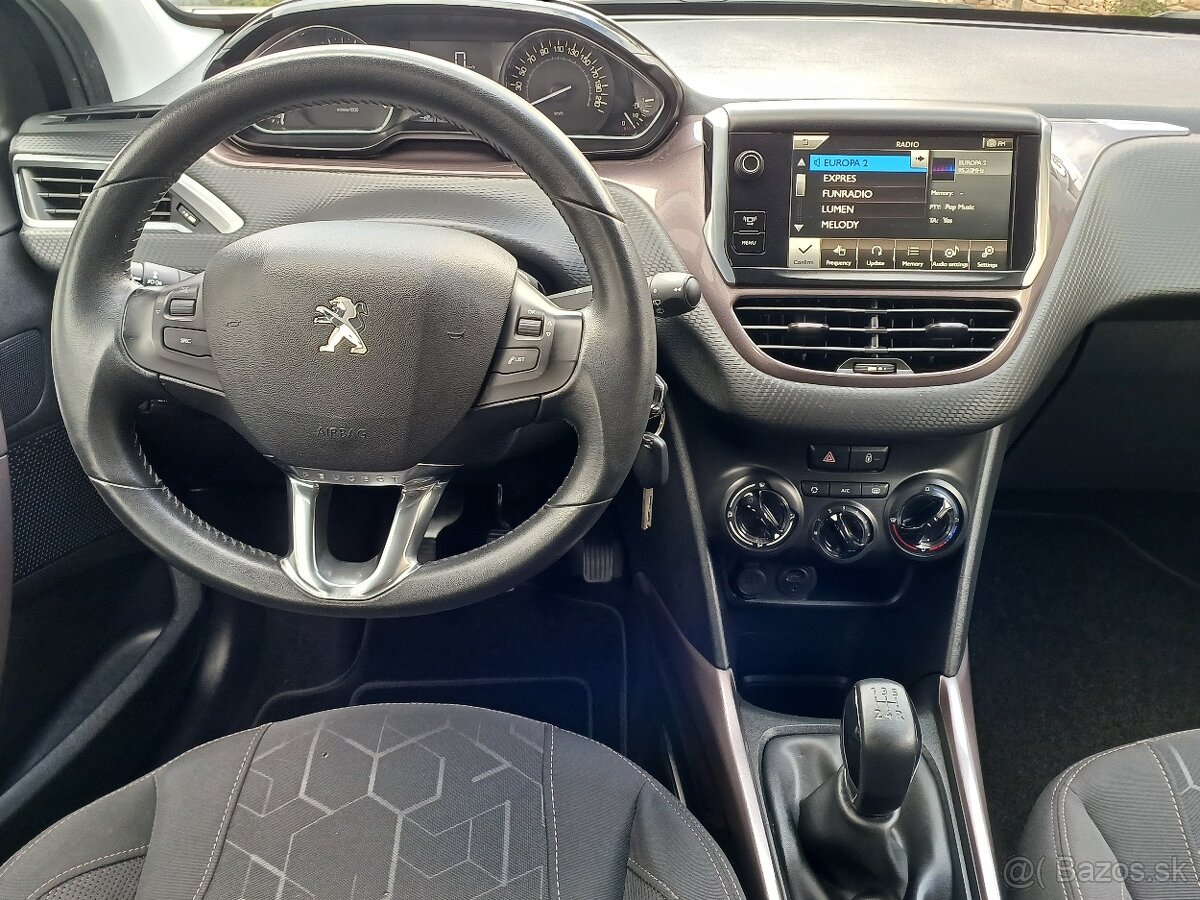 Peugeot 2008 1,2 benzín, 172.000km - 8