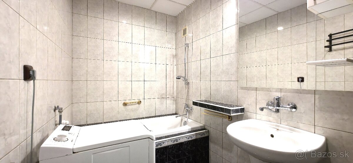 PNORF – 3i byt po rekonštrukcii s loggiou, Čajkovského ul. - 8