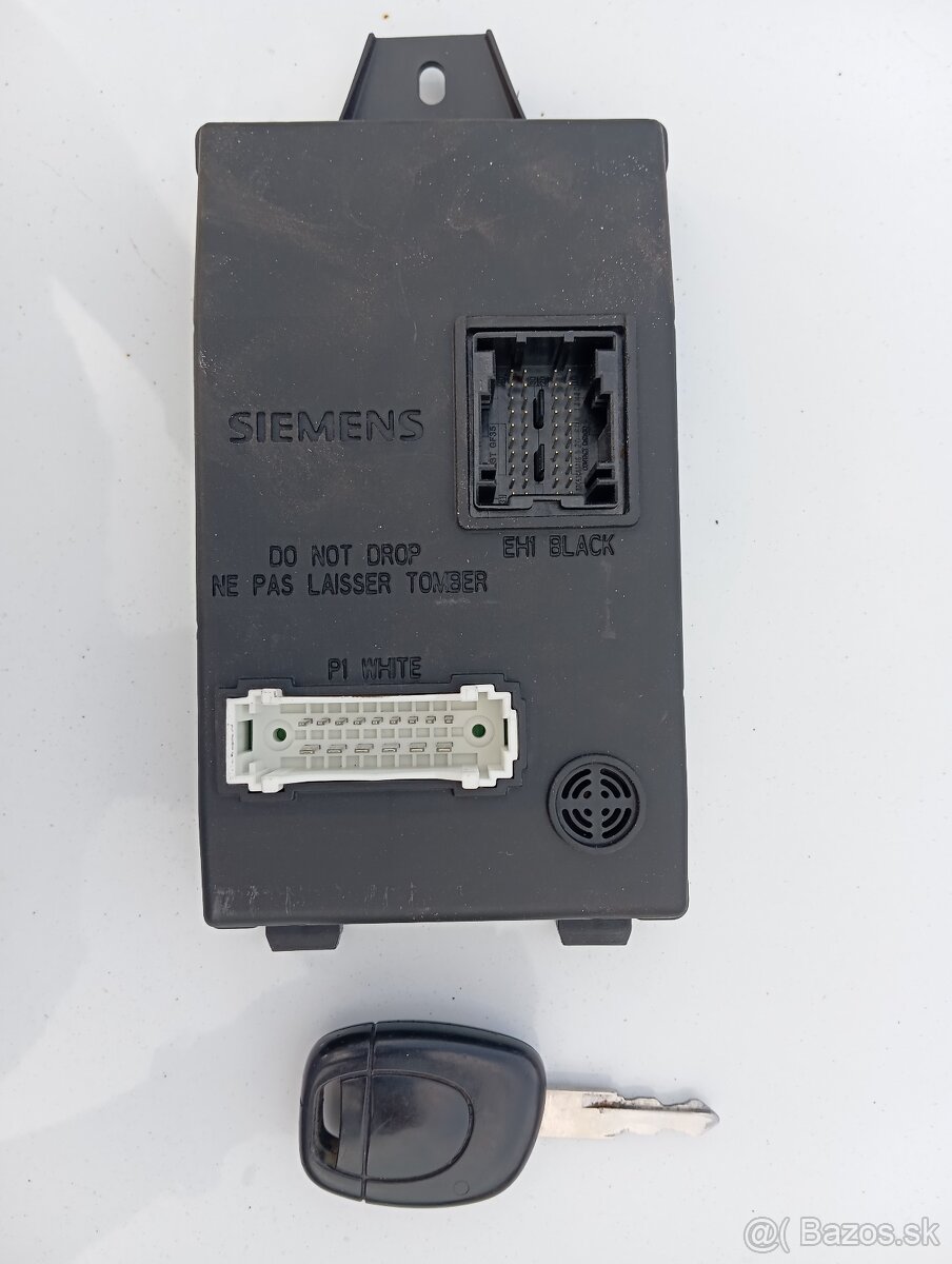riadiaca jednotka centralu s kľúčom Renault Thália rok 2011 - 8