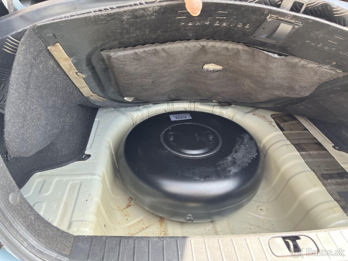 Predám HYUNDAI ACCENT SEDAN 71,3KW Manuál - 8