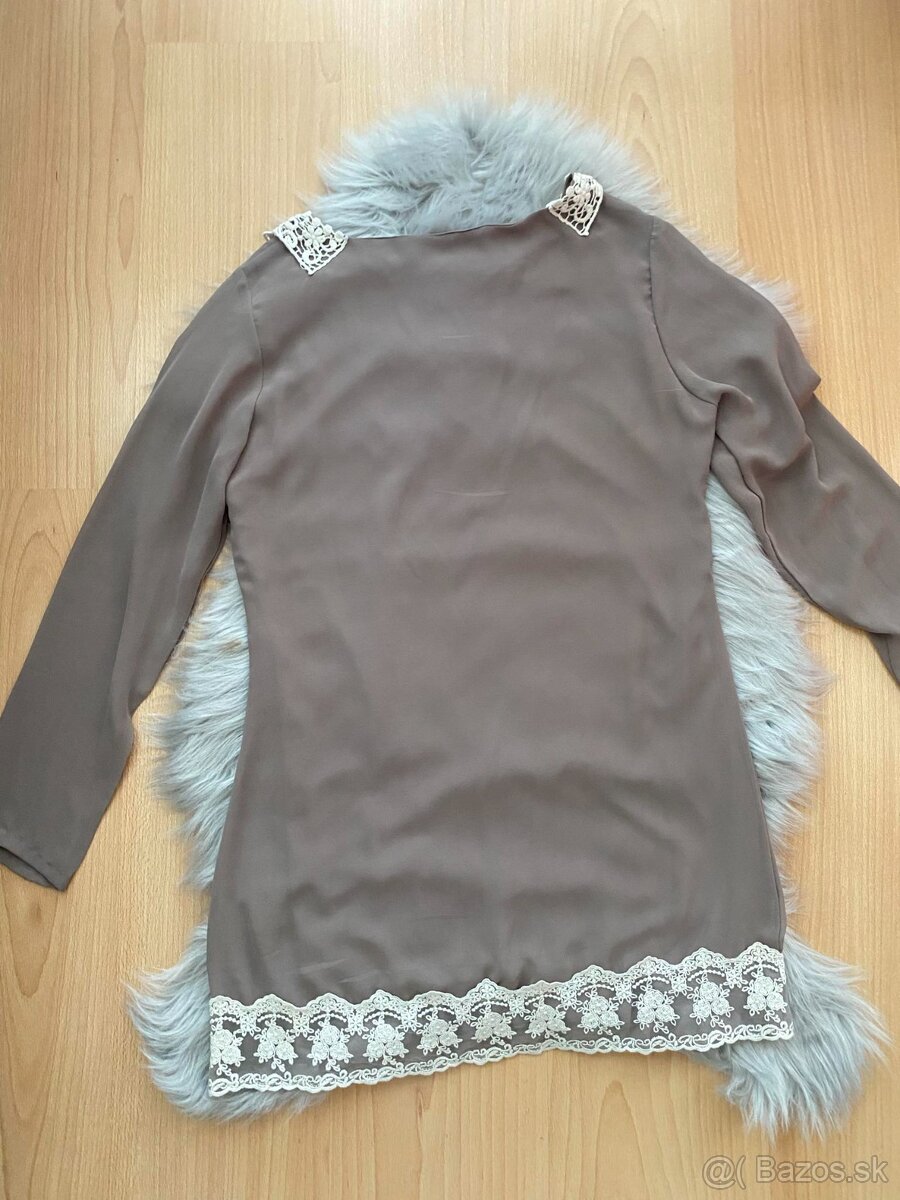 Dámska blúzka s čipkou - 8