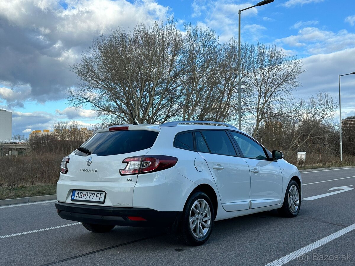 Renault megane 2015 1.5 - 8