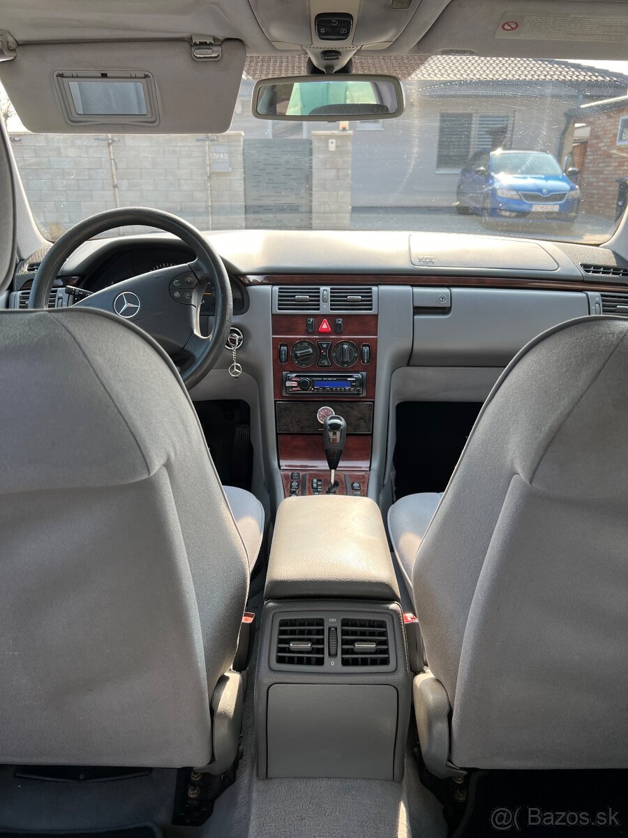 Mercedes benz E 220 cdi - 8