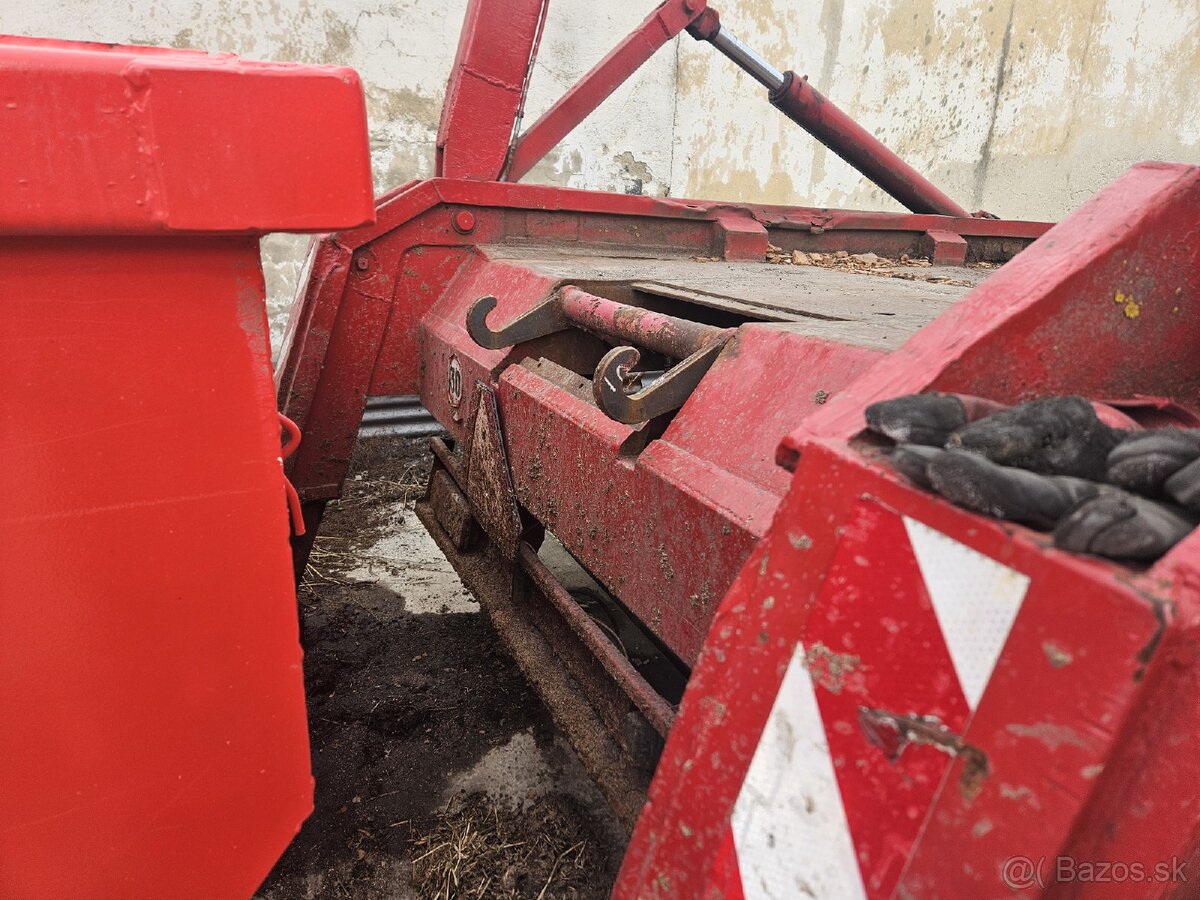 Traktorový nosič kontajnerov - ramenový/ reťazový - 8