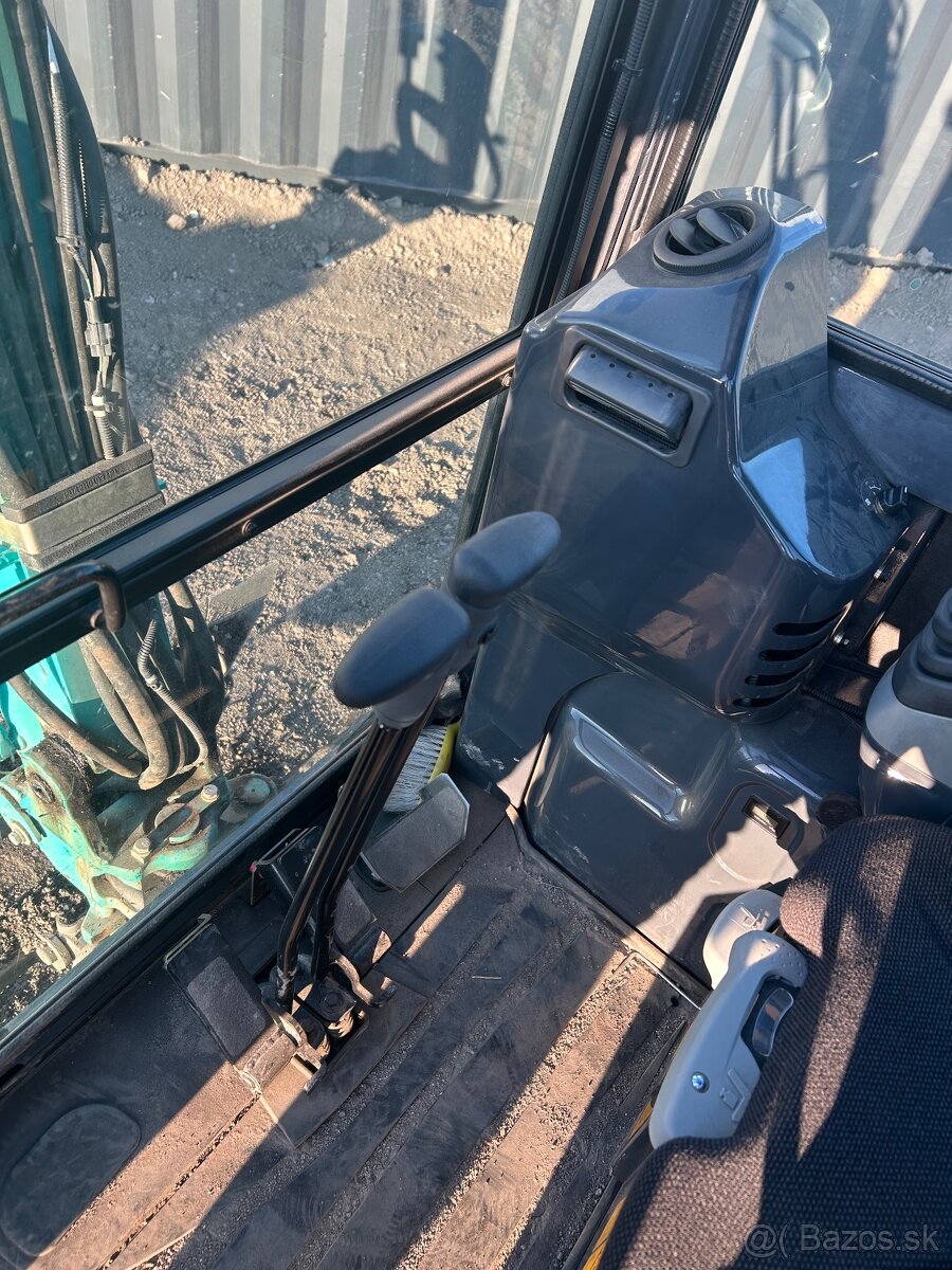 Japonský minibager KOBELCO 1,9t - 8