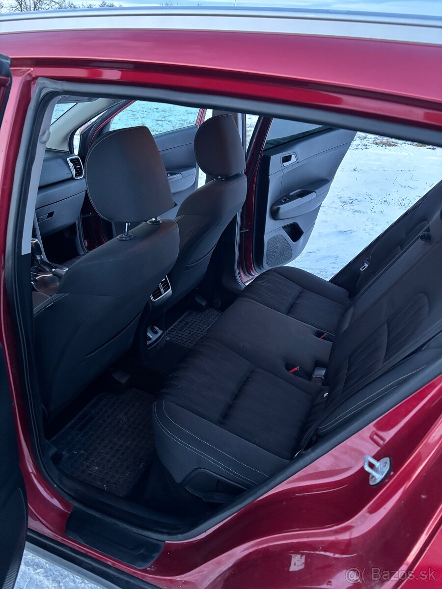 KIA Sportage - 8