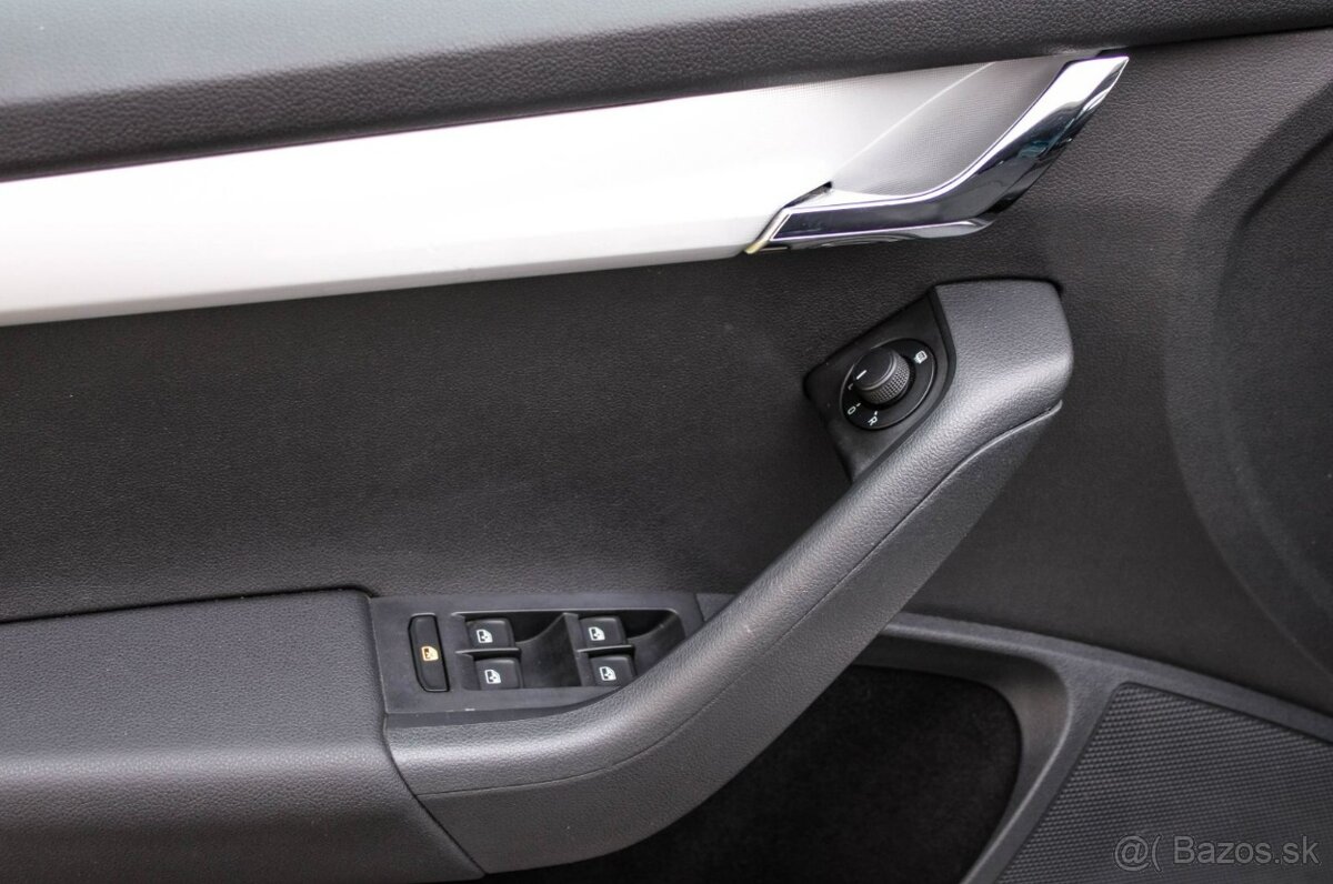 Škoda Octavia Combi 1.6 TDI 110k Active - 8