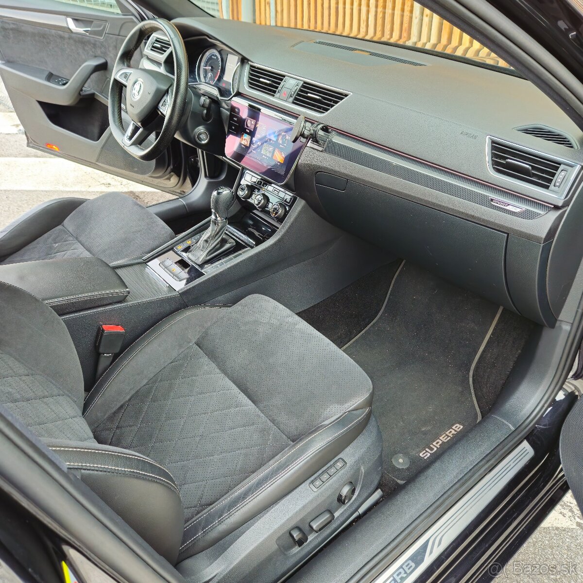 Škoda Superb 2.0 TDI Sportline DSG - 8