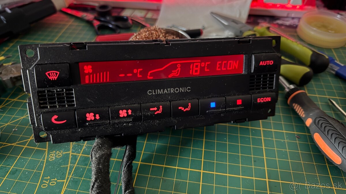 Farebný Climatronik Golf4/Octavia - 8