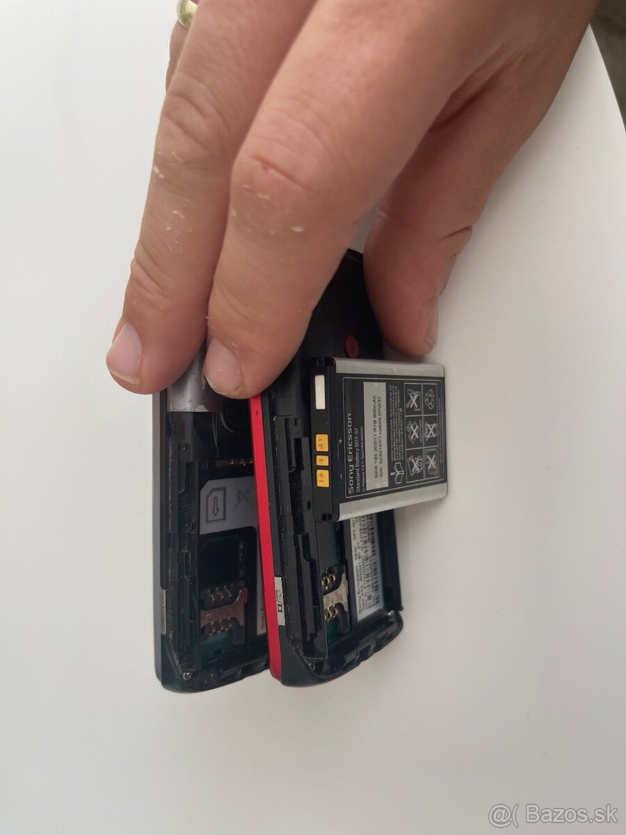 2x Sony Ericsson K610i - 8