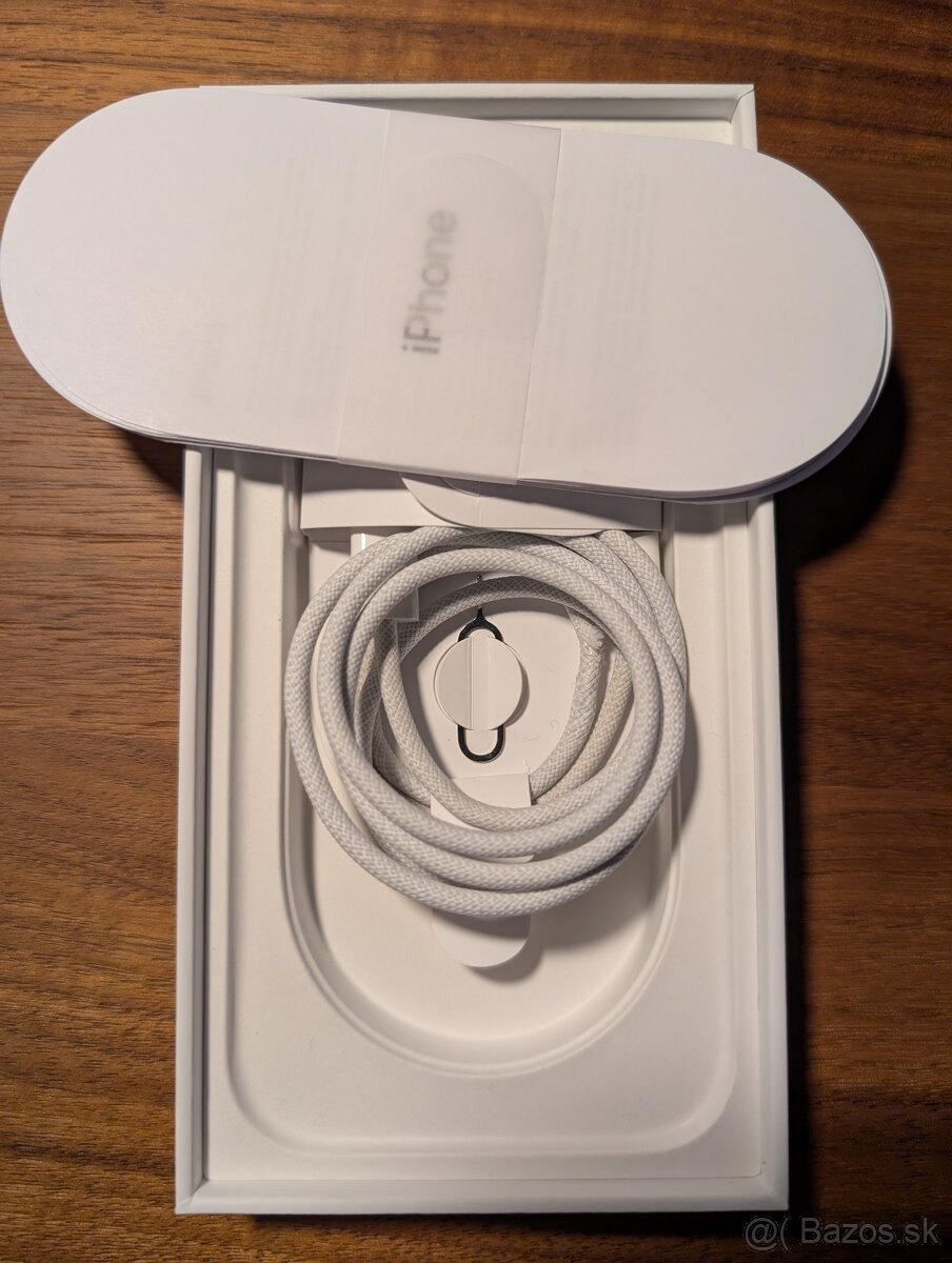 iPhone 16 Pro 512 GB púštny titán - 8