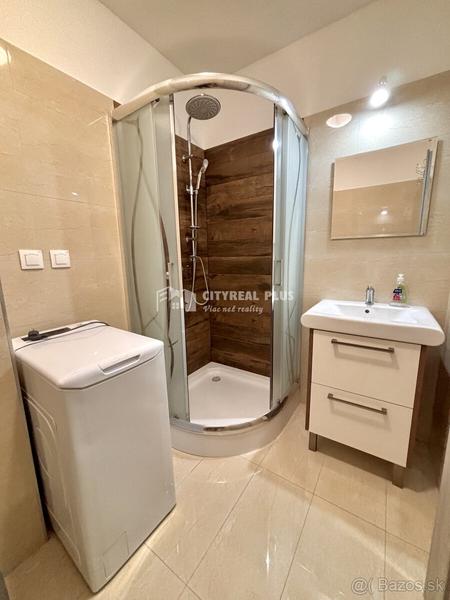 Ponúkame Vám na prenájom v novostavbe zariadenú garsónku v m - 8