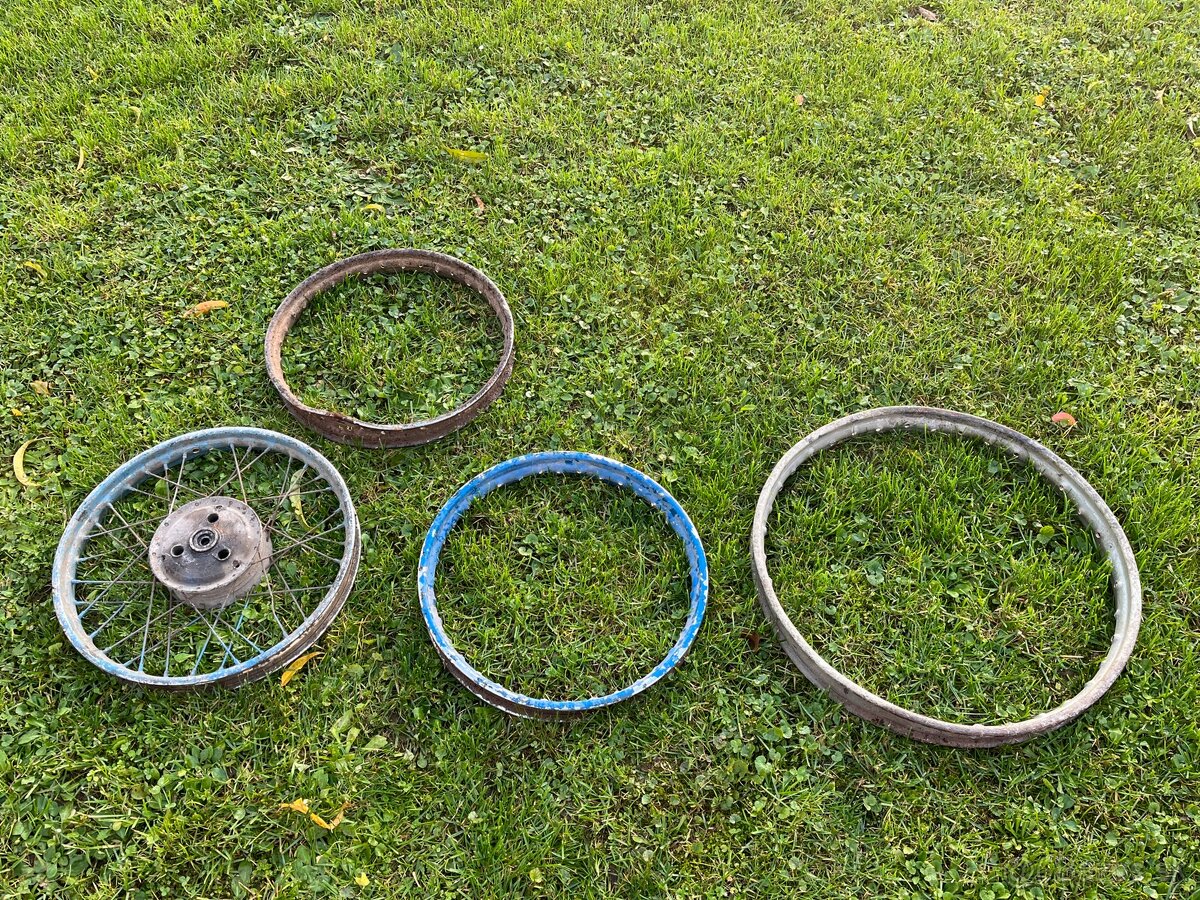 Ráfiky na pionier 555 - 8