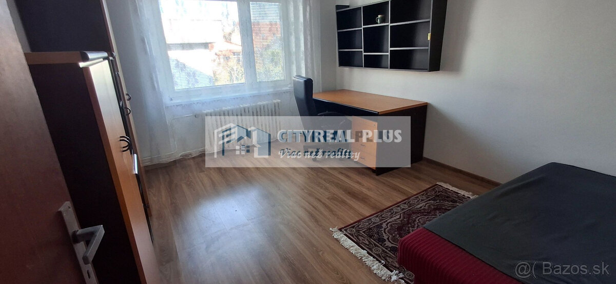 Ponúkame na prenájom 6 izbový rodinný dom v Nových Zámkoch z - 8