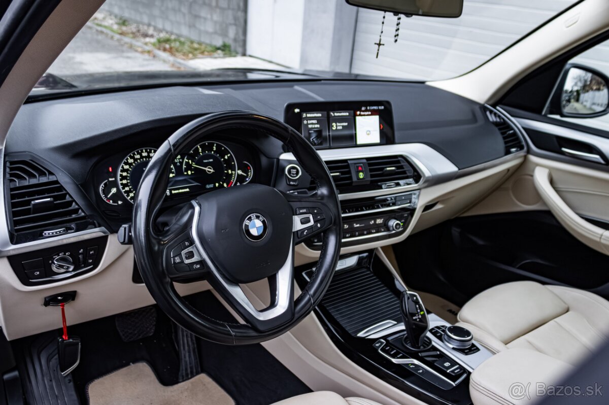 BMW X3 xDrive20d 140kW / Panoráma / - 8