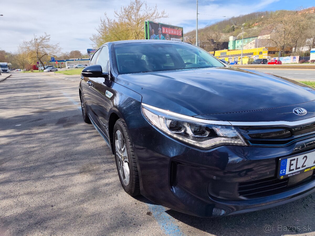 Kia Optima Hybrid - 8