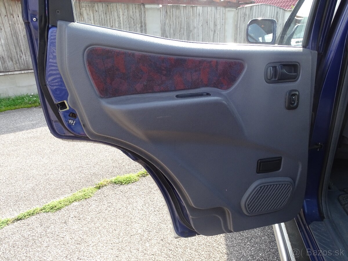 Nissan Terráno 2.7 tdi.7 miest - 8