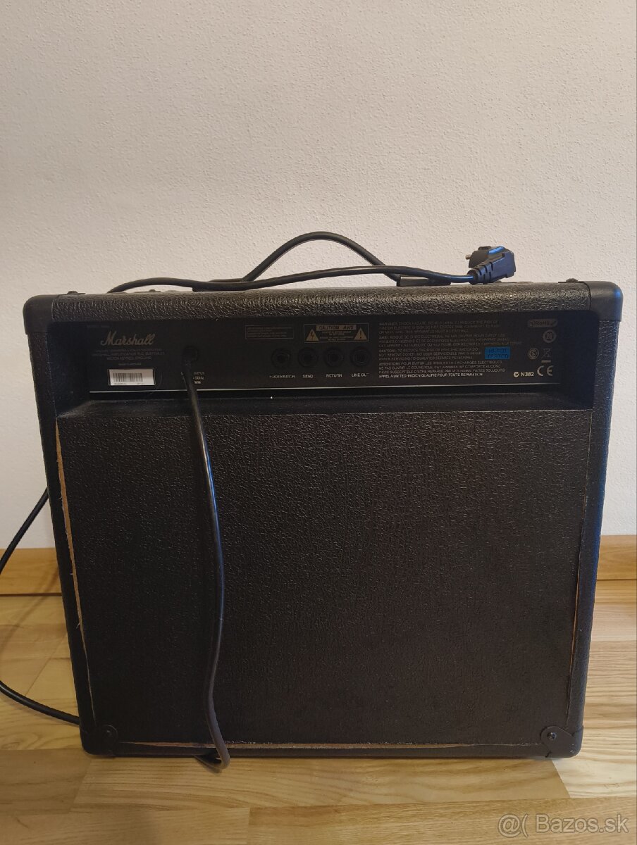 Basová gitara Cort a combo Marshall - 8