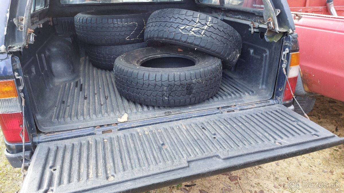 2 x Ford Ranger 4x4 - 8