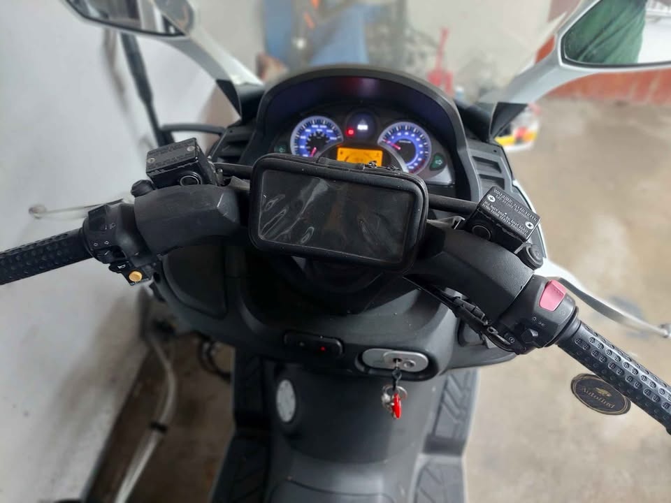 Skuter Joymax 300 i - 8