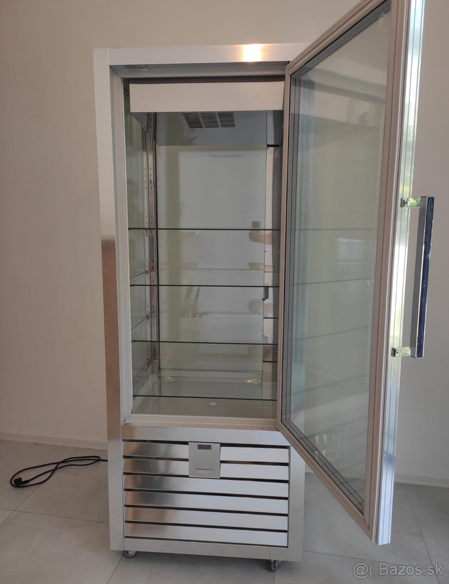 Panoramatická chladiaca a mraziaca vitrína Silfer - 8