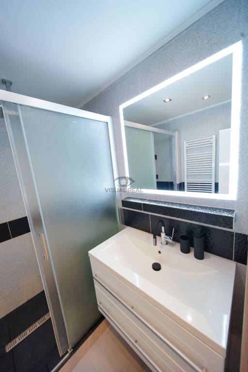 Na predaj 3 izbový byt (77 m²) na 12. p. – KVP, ZOMBOVA - 8