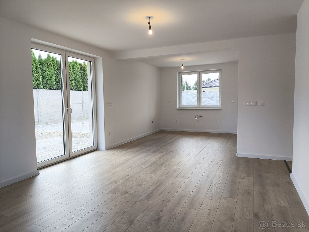 Ponúkame Vám na predaj 4-izbový rodinný dom v obci Topoľníky - 8