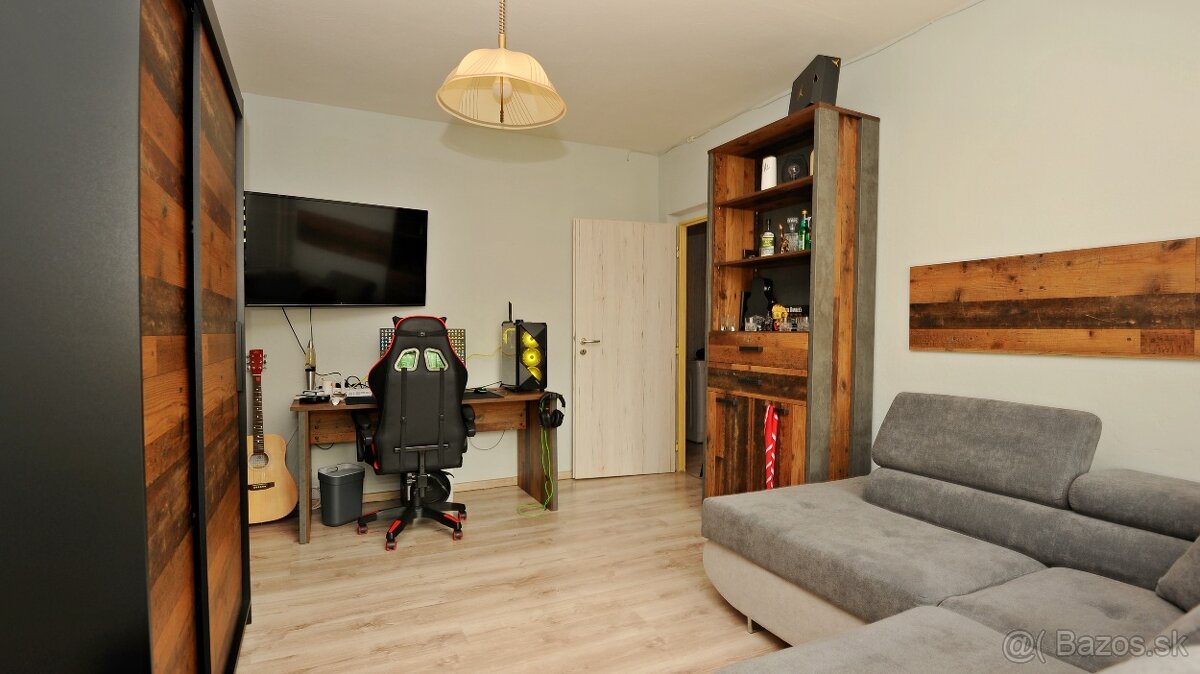 Slnečný 3 izbový byt po čiastočnej rekonštrukcii NA PREDAJ - 8