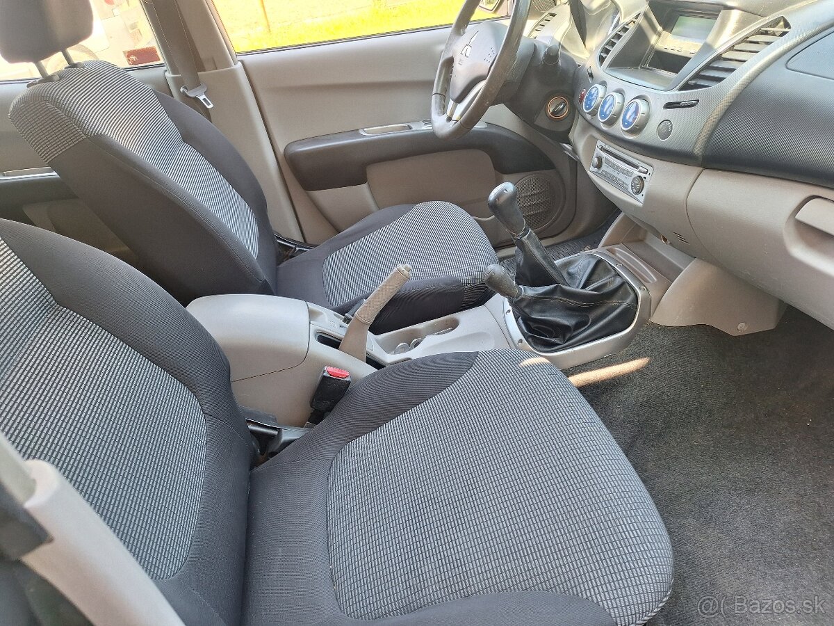 MITSUBISHI L200 4X4 NOVÁ STK EK 2027 KLÍMA ŤAŽNÉ - 8
