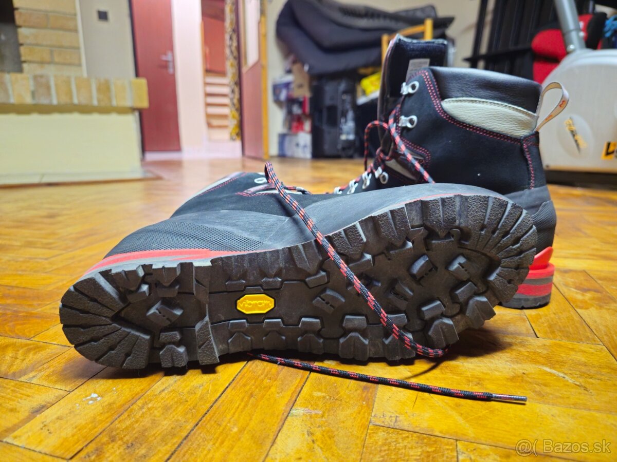 Turistické topánky Garmont X-Lite EUR 46.5 - 8