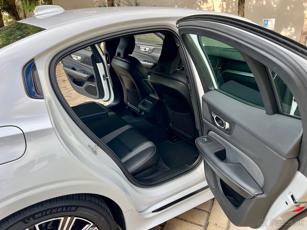 Volvo S60 B4 R-DESIGN 197PS rv.2022 - 8