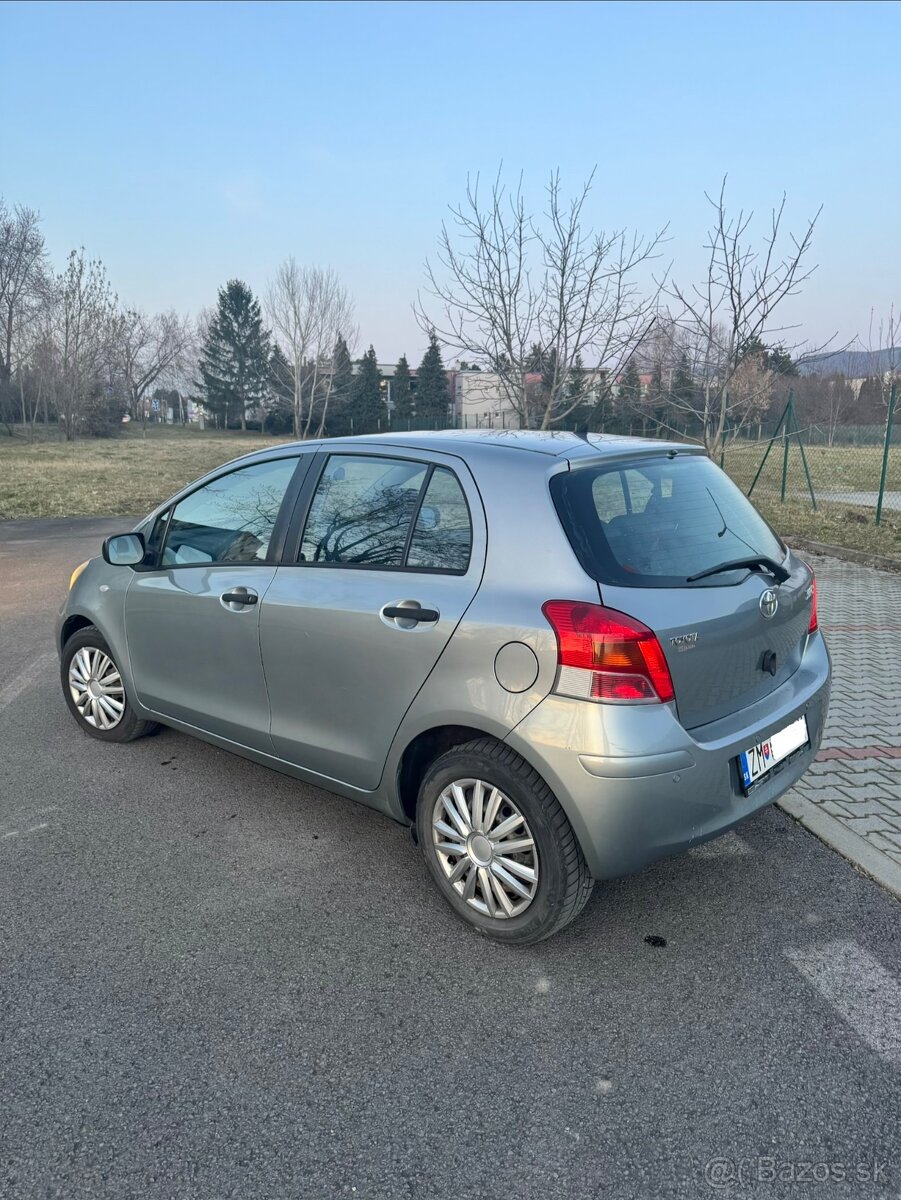 Yaris 1.33 - 8