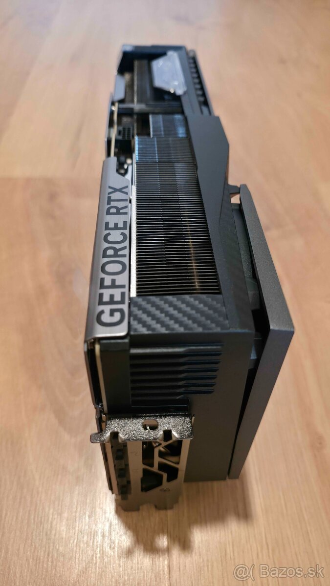 MSI GeForce RTX 5090 32G VANGUARD SOC LAUNCH EDITION - 8