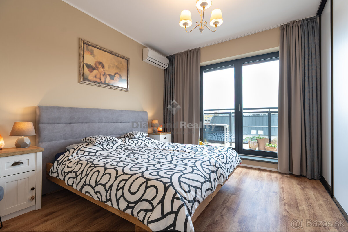 REZERVOVANÉ | NA PREDAJ 3 IZBOVÝ BYT S TERASOU V IKONICKEJ N - 8