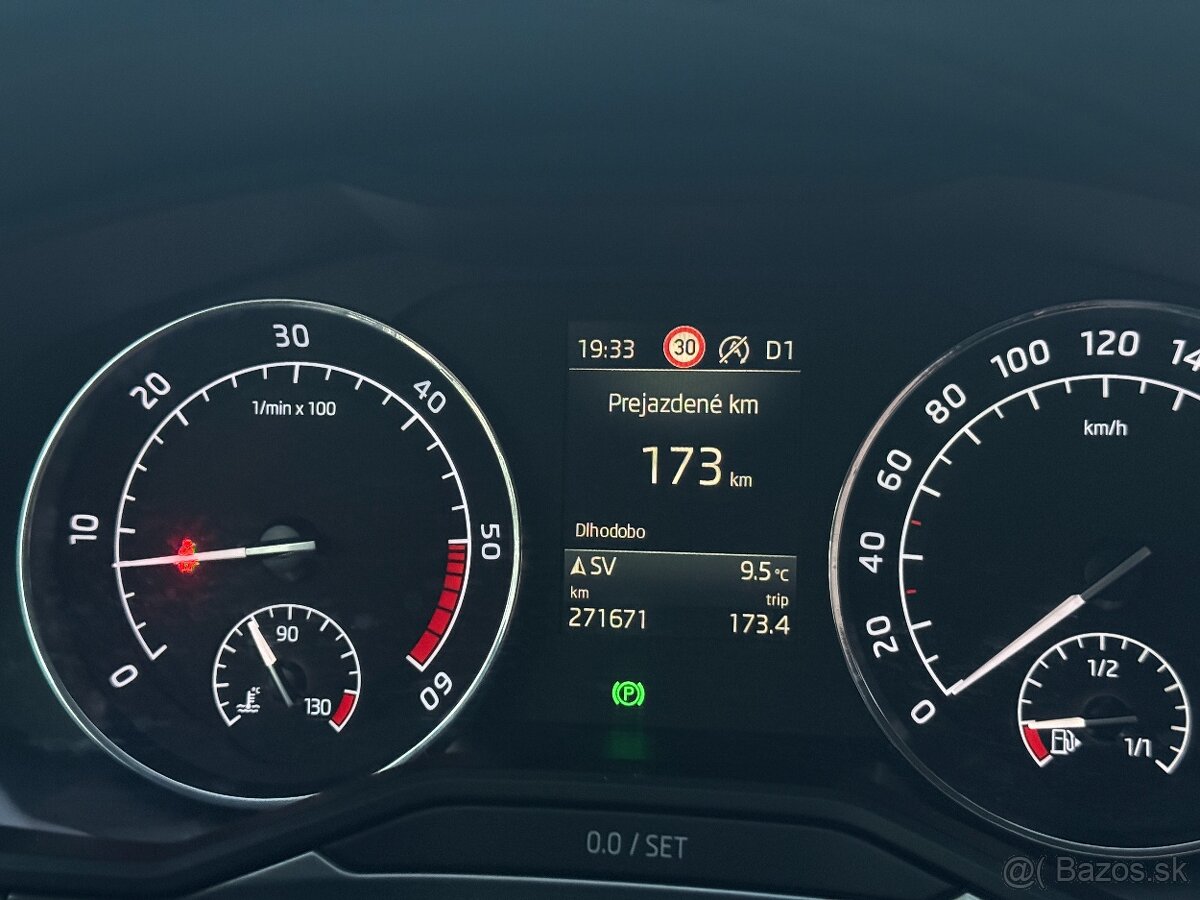 Škoda Superb Combi 2.0TDI - 8