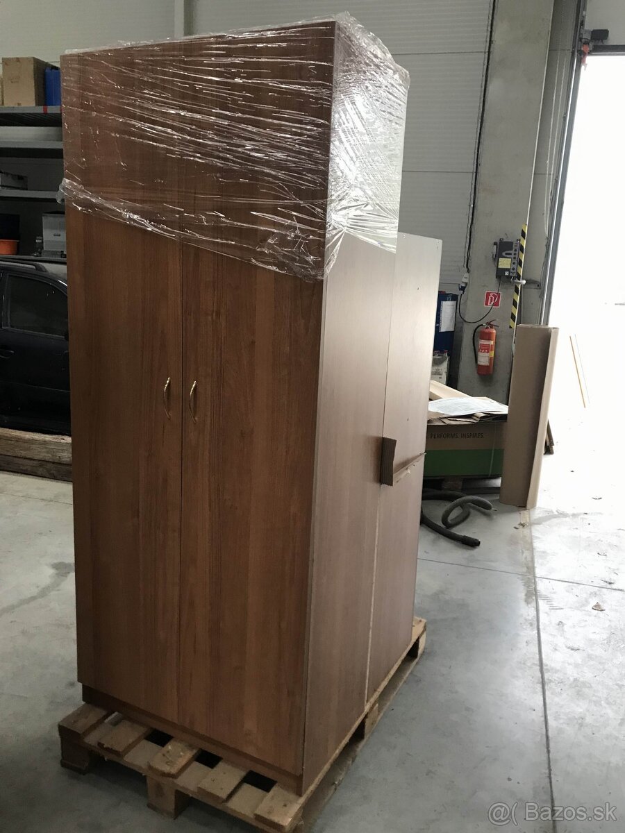 skrine, skrinky, stoly a stolicky - 8