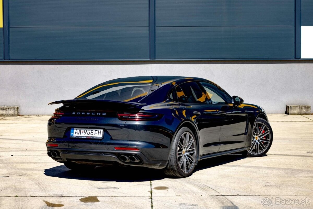 Porsche Panamera Turbo 4x4 A/T - 8