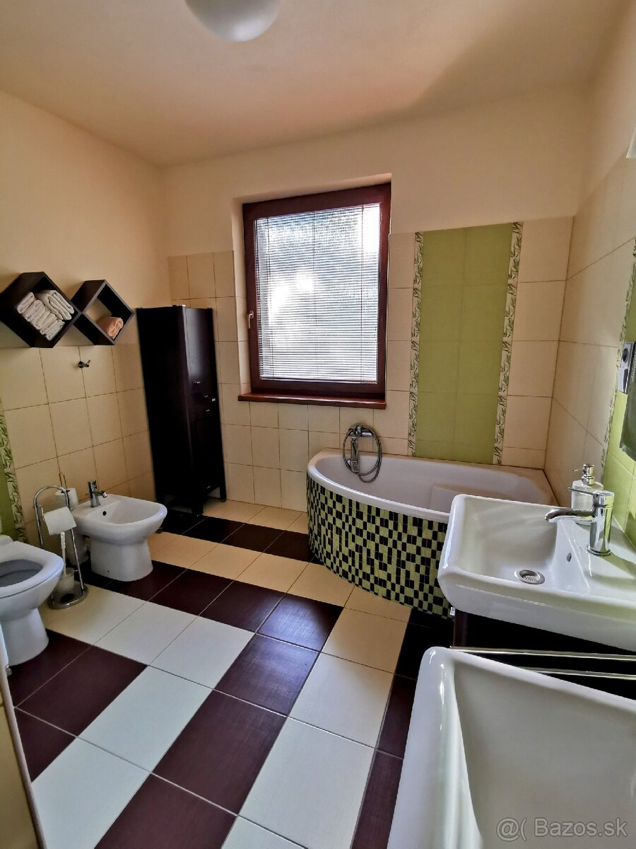 15 ročný bungalov ZM - 8