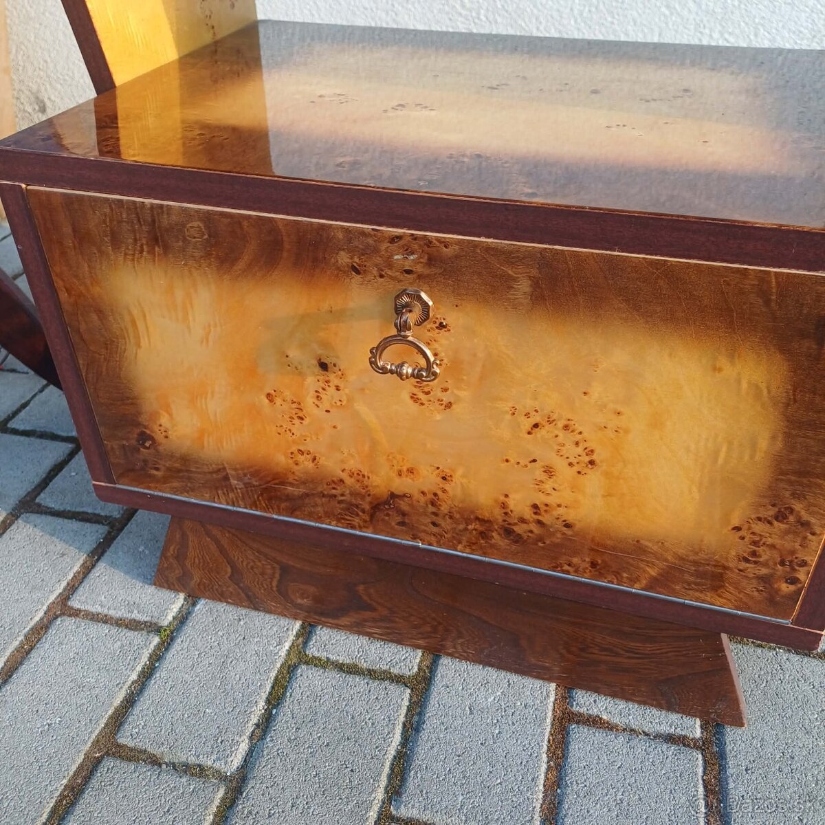 Predám stolík v retro štýle vintage - 8