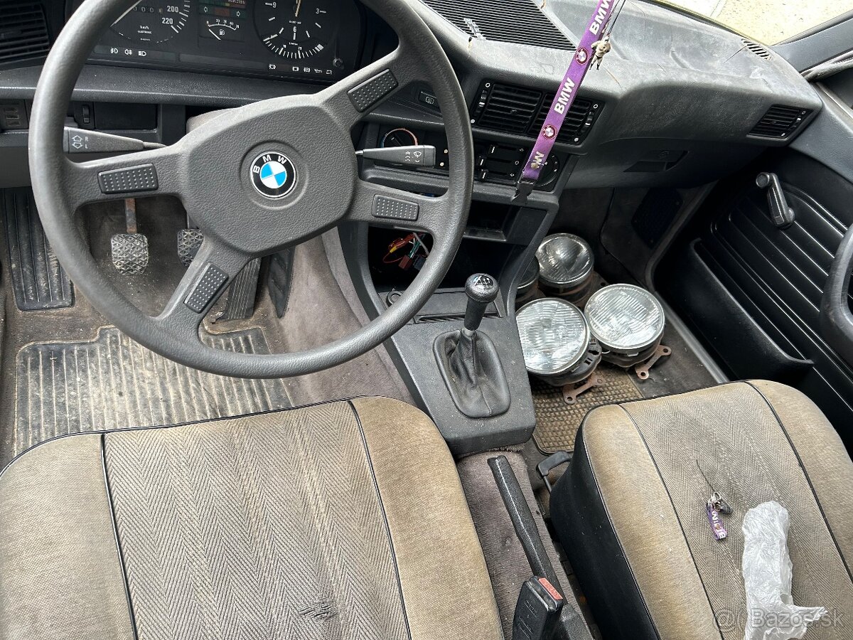 Bmw e28 520i - 8